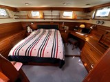 Grand Banks 42 Heritage- large double aft cabin